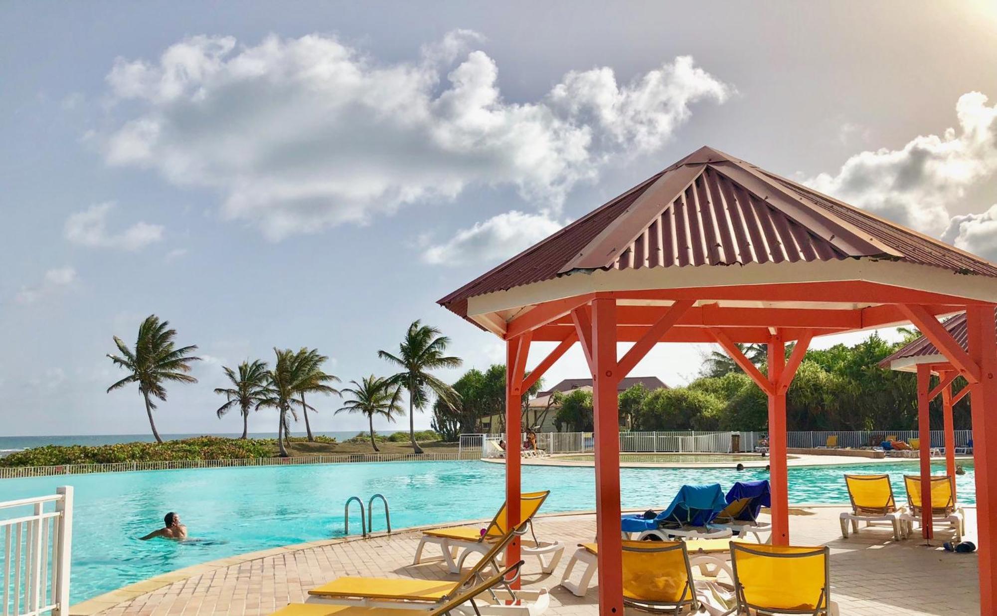 Guadeloupe- Saint-Francois- Residence Anse Des Rochers - Appartement Quart De Villa Etage - Vue Mer- 4 Personnes - Lit Bebe Sur Demande - Citerne Et Wifi Prives -Animaux Ok-Acces Plage Direct -Apnee Bien-Etre Experience Sur Demande Avec Instructeur A Exterior foto